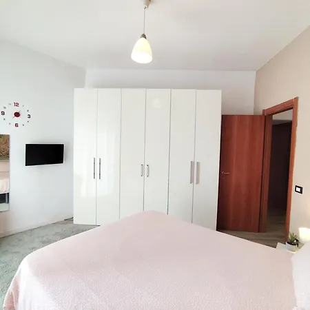 Domus Sant'elmo Holiday home *